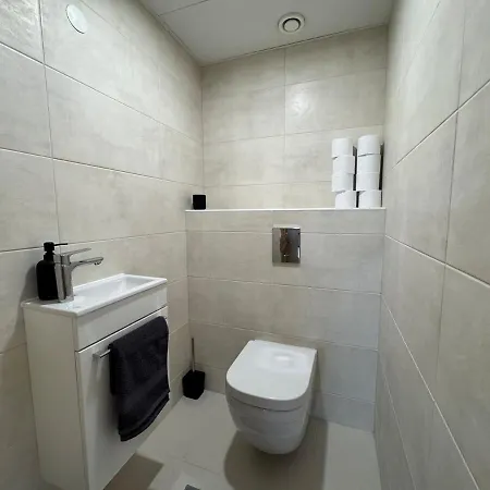 Overnight In Skyscraper! Apartamento Haapsalu