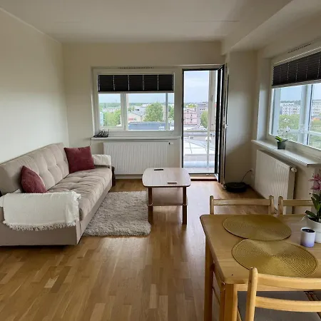 Overnight In Skyscraper! Haapsalu