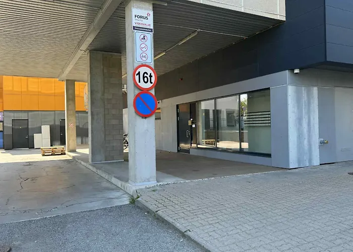 Apartament Overnight In Skyscraper! *